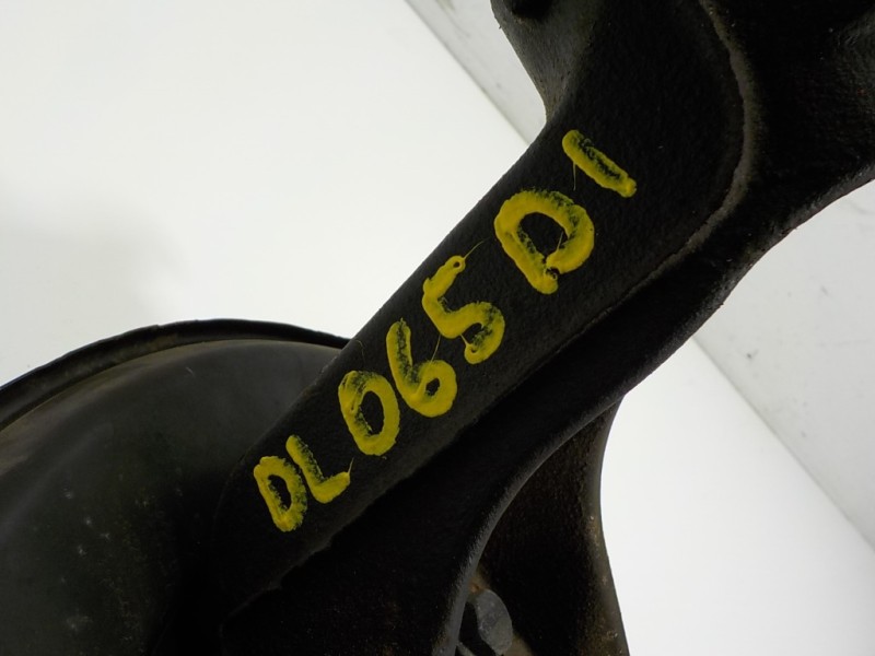 Recambio de mangueta delantera izquierda para renault kadjar 1.2 tce energy referencia OEM IAM 400154EA0A  