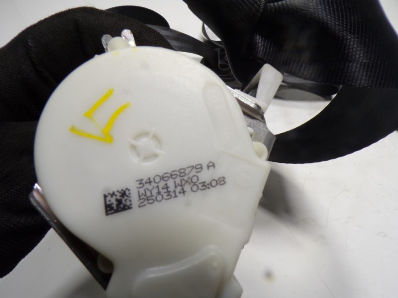 Recambio de cinturon seguridad trasero izquierdo para volkswagen polo (6c1) 1.2 tsi referencia OEM IAM 6C0857805RAA 34066879A 