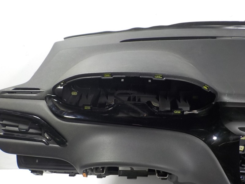 Recambio de salpicadero para peugeot 208 1.2 12v vti referencia OEM IAM 16077378ZD  9672848580