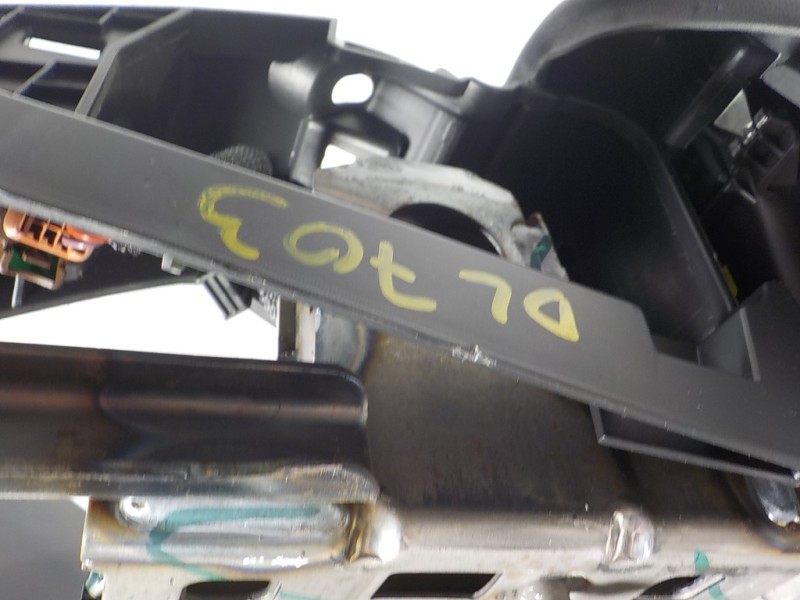 Recambio de salpicadero para peugeot 208 1.2 12v vti referencia OEM IAM 16077378ZD  9672848580