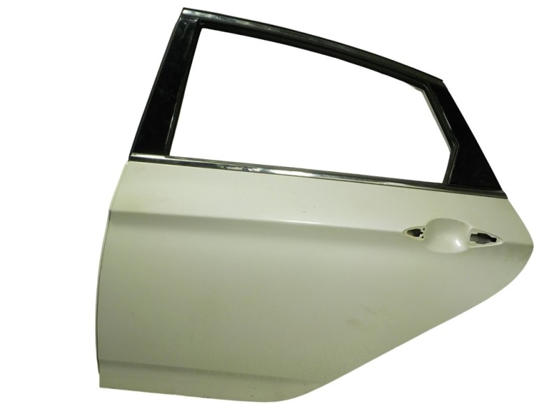 Recambio de puerta trasera izquierda para hyundai i40 1.7 crdi cat referencia OEM IAM 770043Z300  