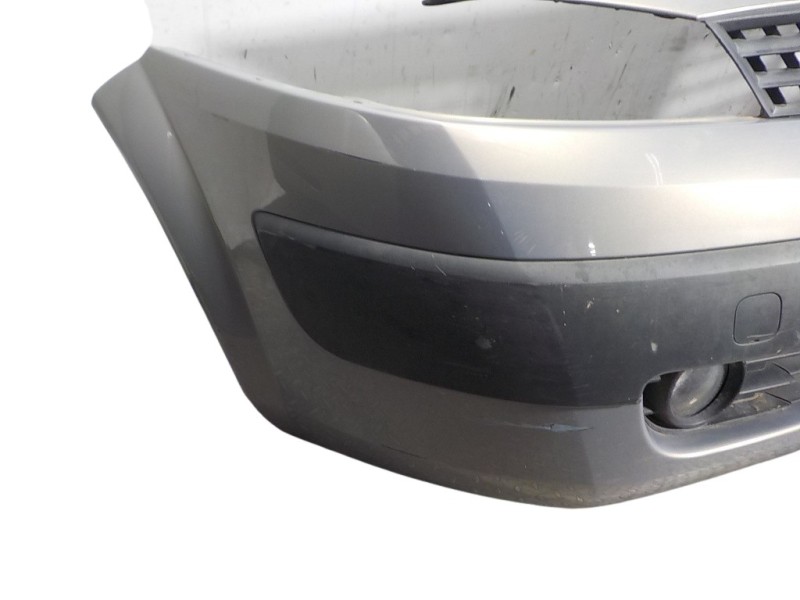 Recambio de paragolpes delantero para renault megane ii berlina 5p 1.6 16v referencia OEM IAM   