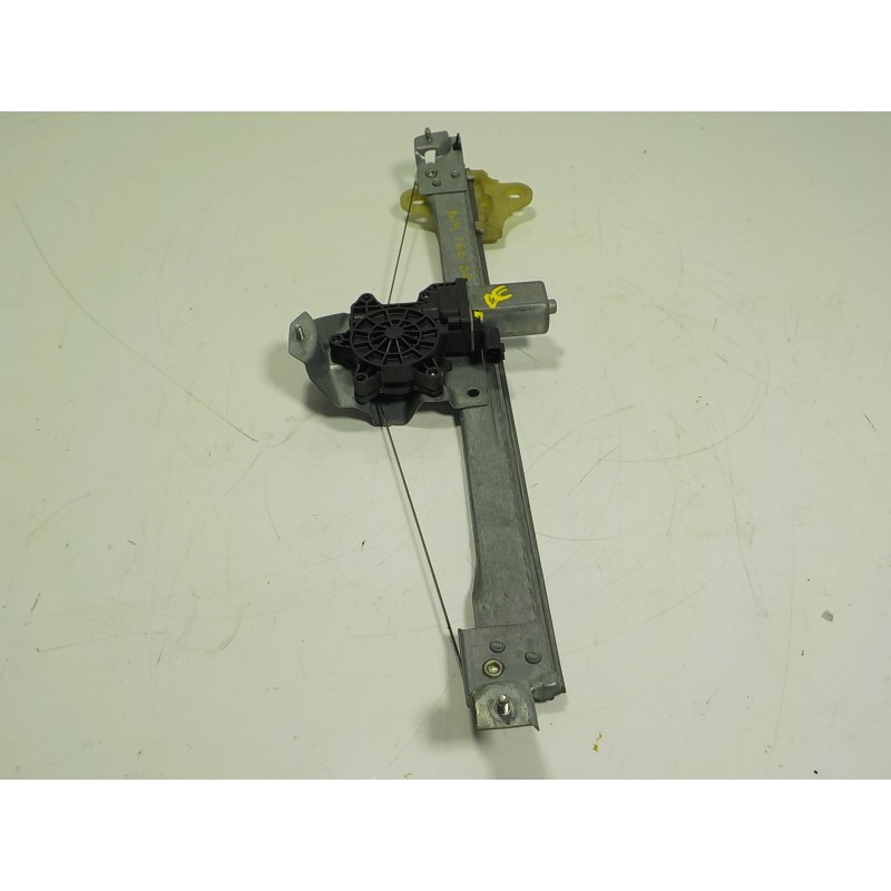 Recambio de elevalunas delantero derecho para renault captur 0.9 tce referencia OEM IAM 807200713R  