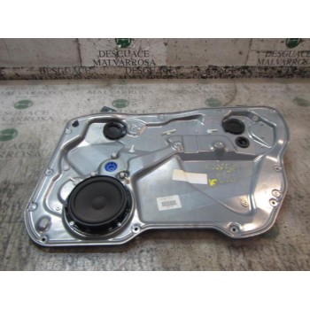 ELEVALUNAS DELANTERO DERECHO 