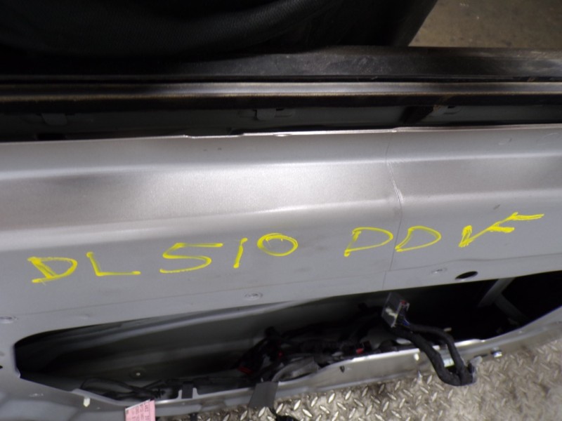 Recambio de puerta delantera izquierda para land rover new discovery l462 3.0 d referencia OEM IAM LR080196  