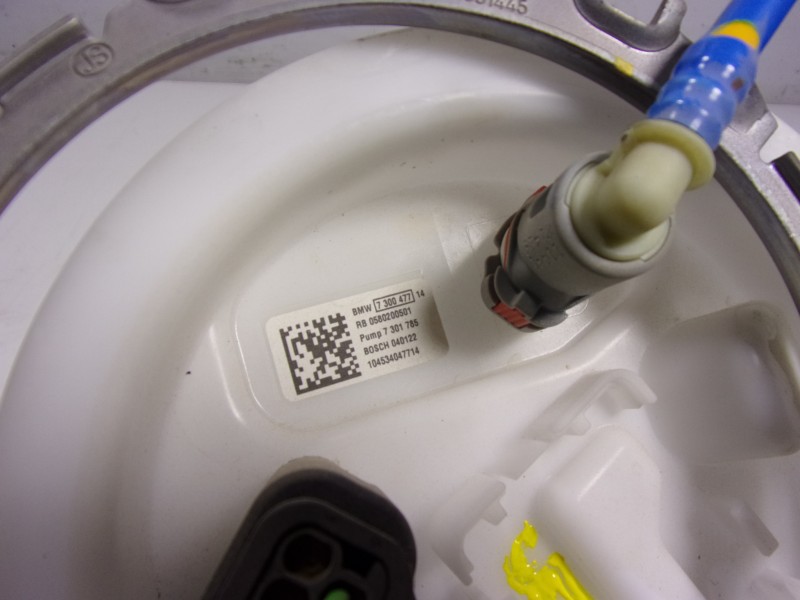 Recambio de aforador para mini cabrio (f57) 1.5 12v referencia OEM IAM  730047714 