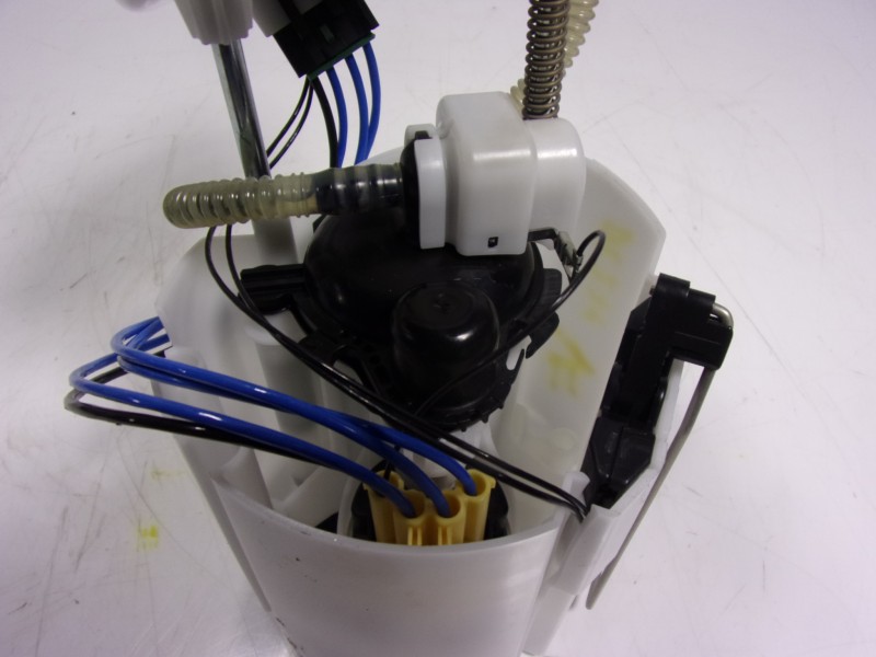 Recambio de aforador para mini cabrio (f57) 1.5 12v referencia OEM IAM  730047714 