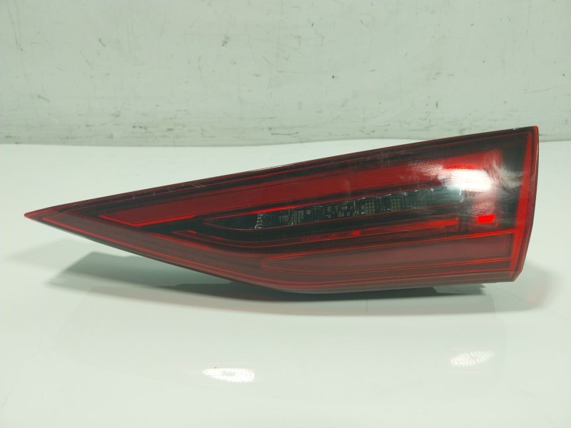 Recambio de piloto trasero derecho interior para audi a3 sportback (8ya) 2.0 16v tdi referencia OEM IAM   