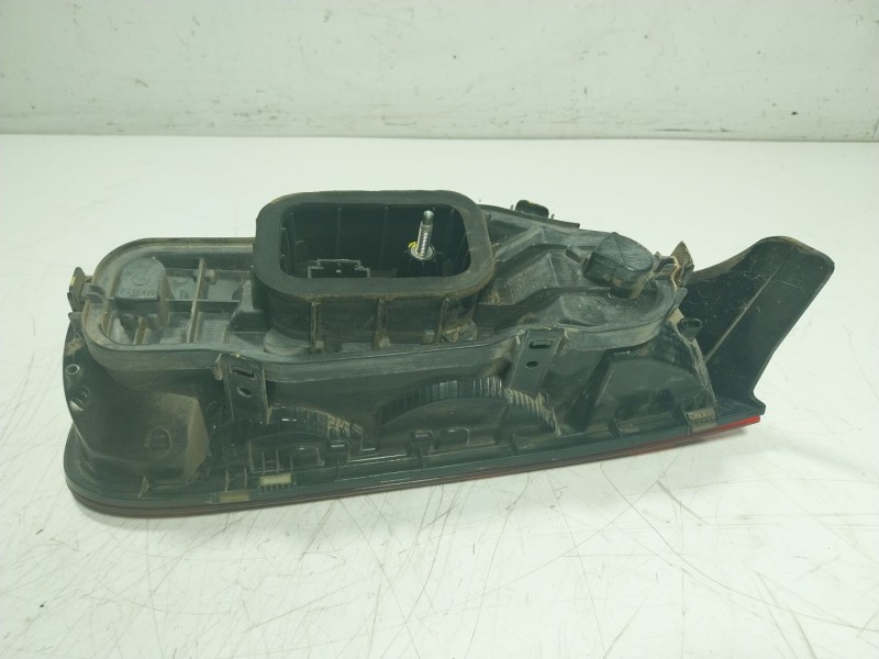 Recambio de piloto trasero izquierdo para volkswagen up! (122) 1.0 referencia OEM IAM 1S0945095G  