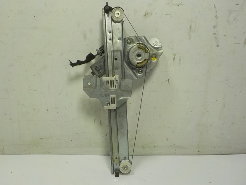 Recambio de elevalunas trasero izquierdo para dacia duster 1.5 dci diesel fap cat referencia OEM IAM 8200733833  