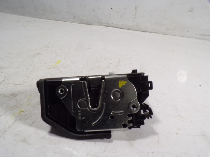 Recambio de cerradura puerta delantera izquierda para bmw serie 5 lim. (f10) 2.0 turbodiesel referencia OEM IAM 51217229461 7229