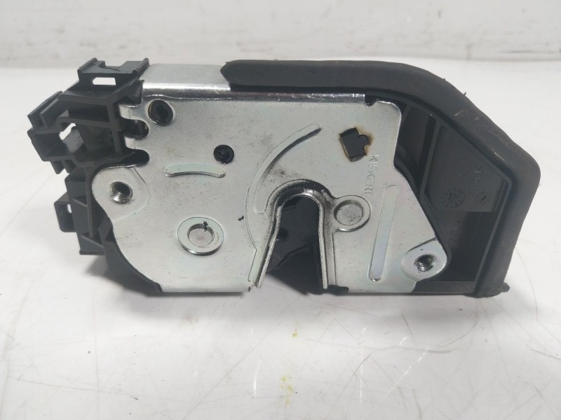 Recambio de cerradura puerta trasera izquierda para bmw x3 (e83) xdrive 20d referencia OEM IAM  7229459 