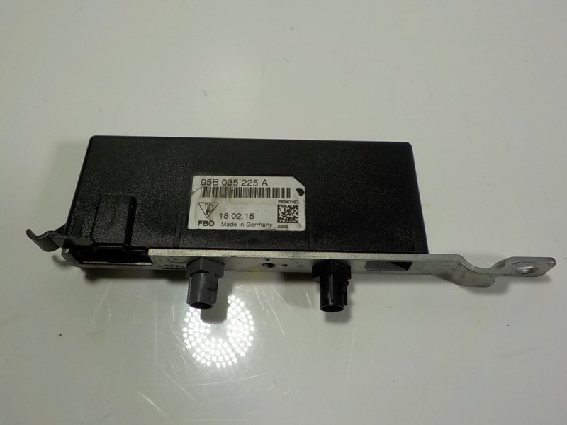 Recambio de modulo electronico para porsche macan (typ ) s referencia OEM IAM 95B035225A 95B035225A 