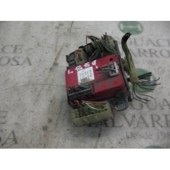 CAJA RELES / FUSIBLES 