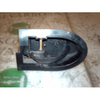 MANETA INTERIOR DELANTERA IZQUIERDA 