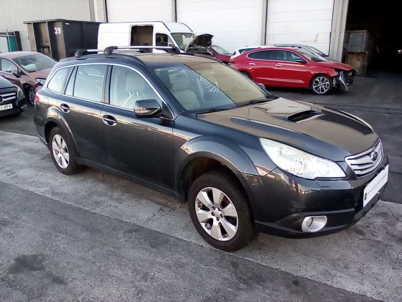 subaru legacy kombi/outback b14 del año 2010
