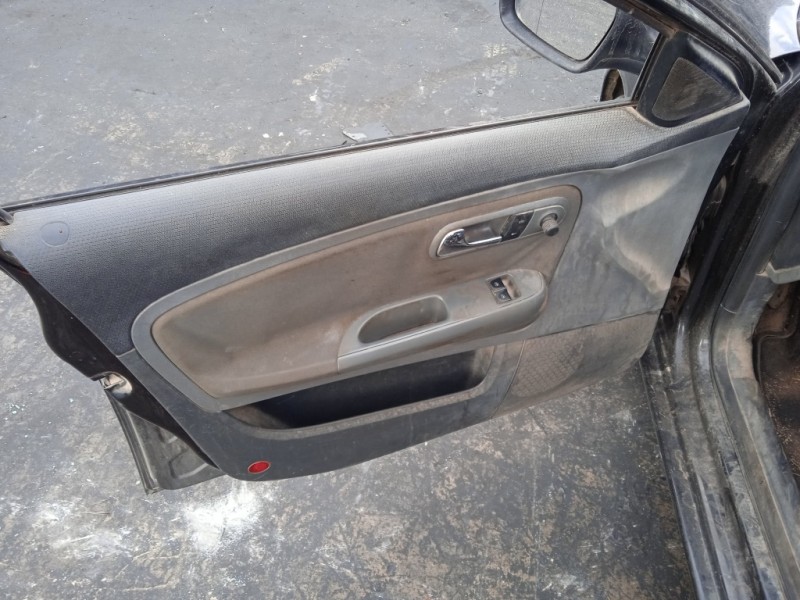 seat ibiza (6l1) del año 2006