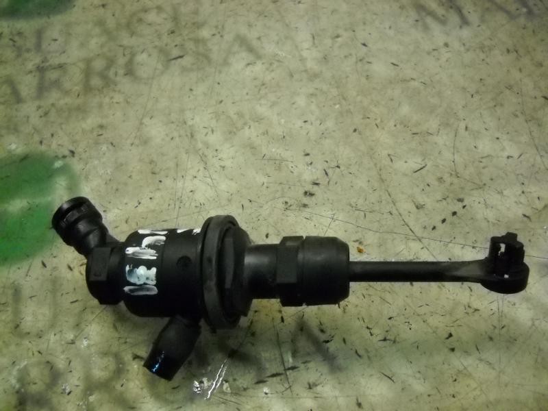 Recambio de bomba embrague para nissan micra (k12e) acenta referencia OEM IAM   