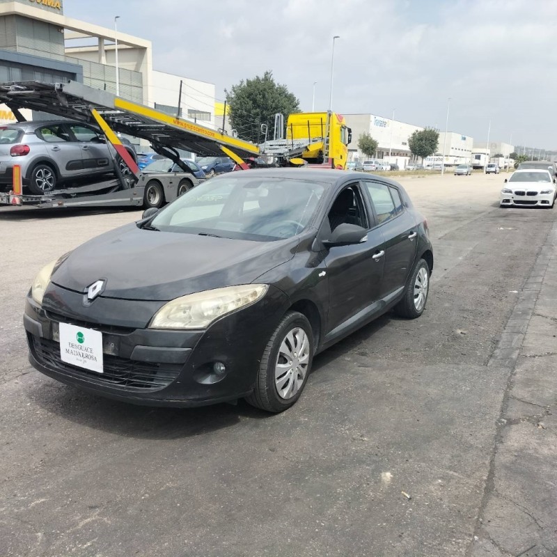 renault megane iii berlina 5 p del año 2009