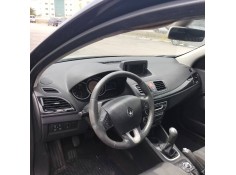 renault megane iii berlina 5 p del año 2009 2