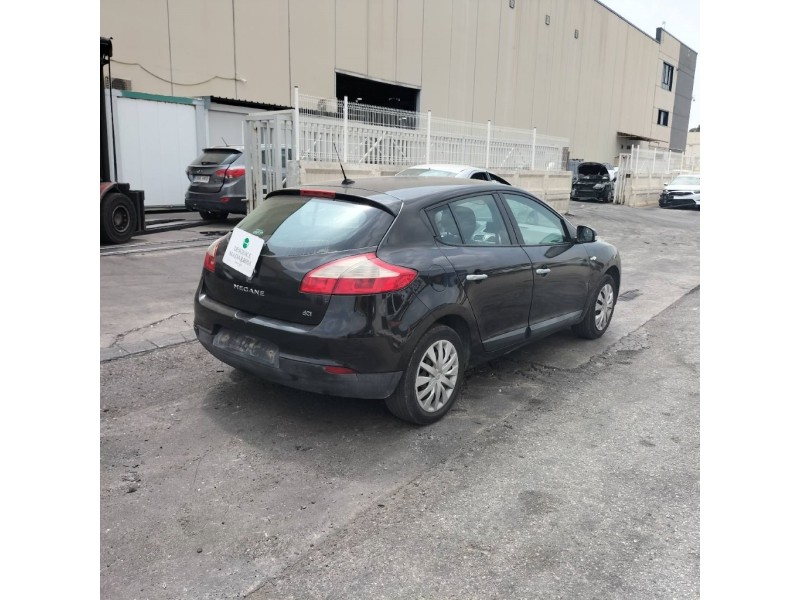 renault megane iii berlina 5 p del año 2009