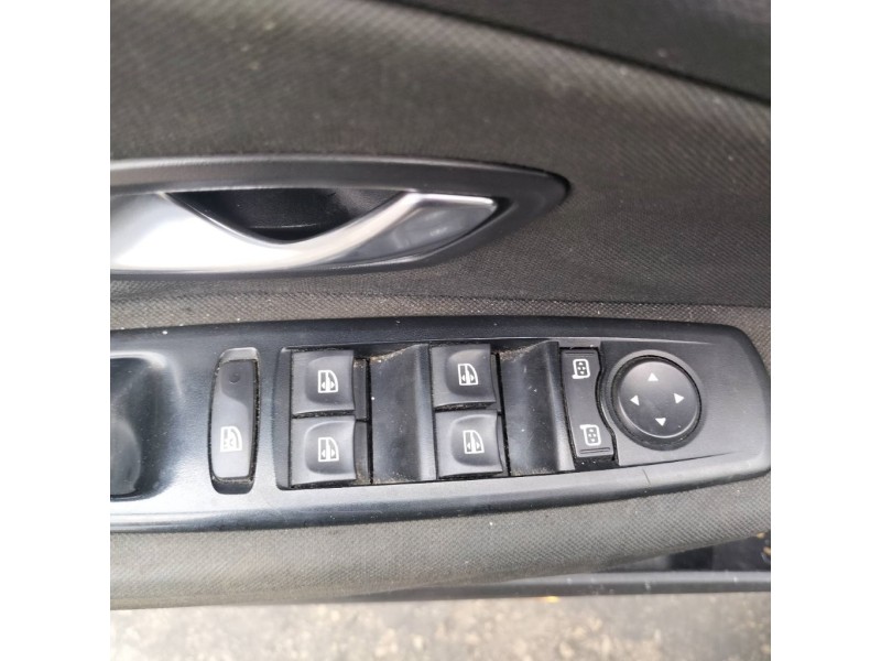 renault megane iii berlina 5 p del año 2009