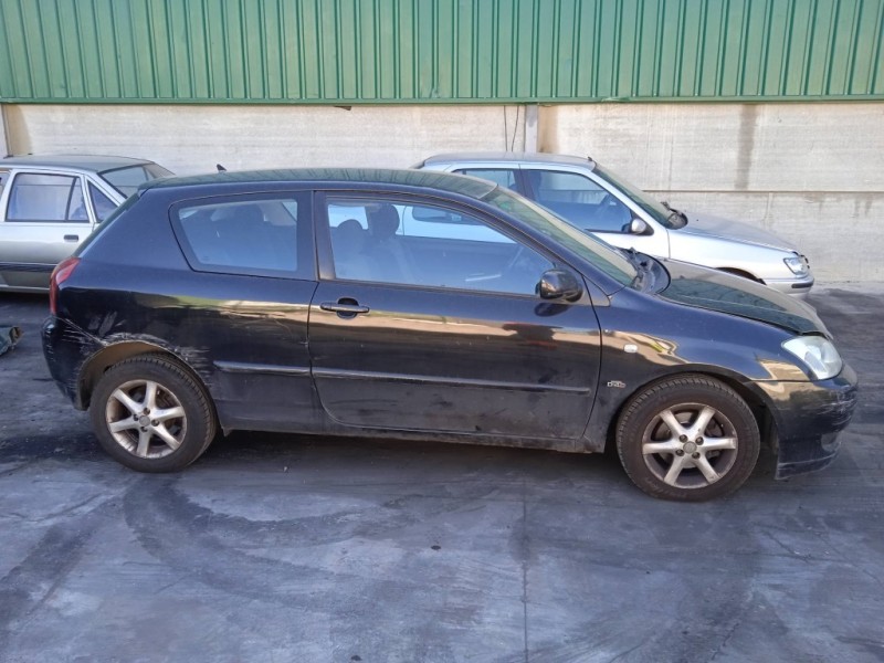 toyota corolla (e12) del año 2004