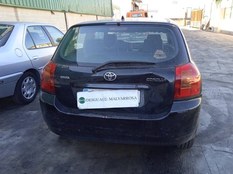 toyota corolla (e12) del año 2004