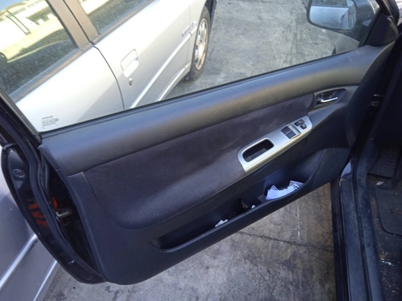 toyota corolla (e12) del año 2004