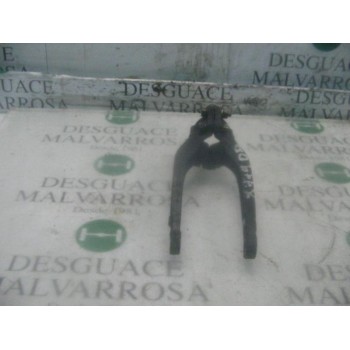 SOPORTE BRAZO SUSPENSION DELANTERO DERECHO 