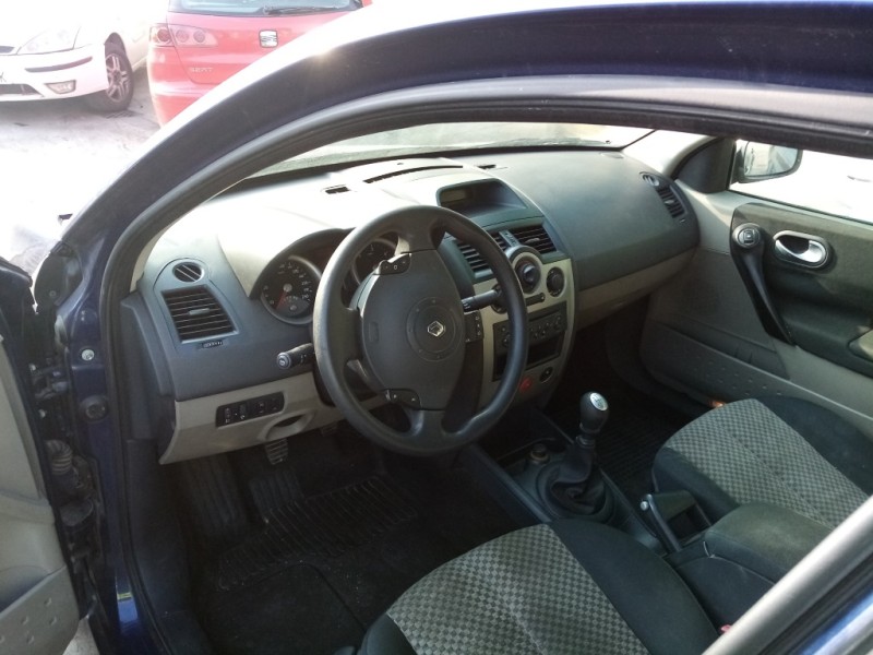renault megane ii classic berlina del año 2005