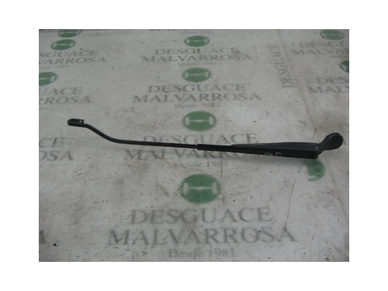 Recambio de brazo limpia delantero derecho para renault megane i classic (la0) 1.9 dti rn (laon) referencia OEM IAM   