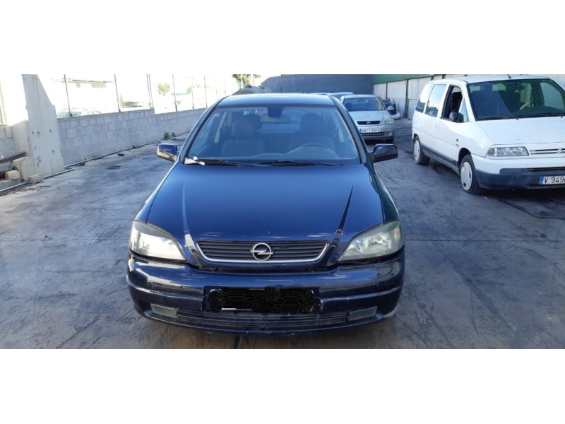opel astra g berlina del año 2004
