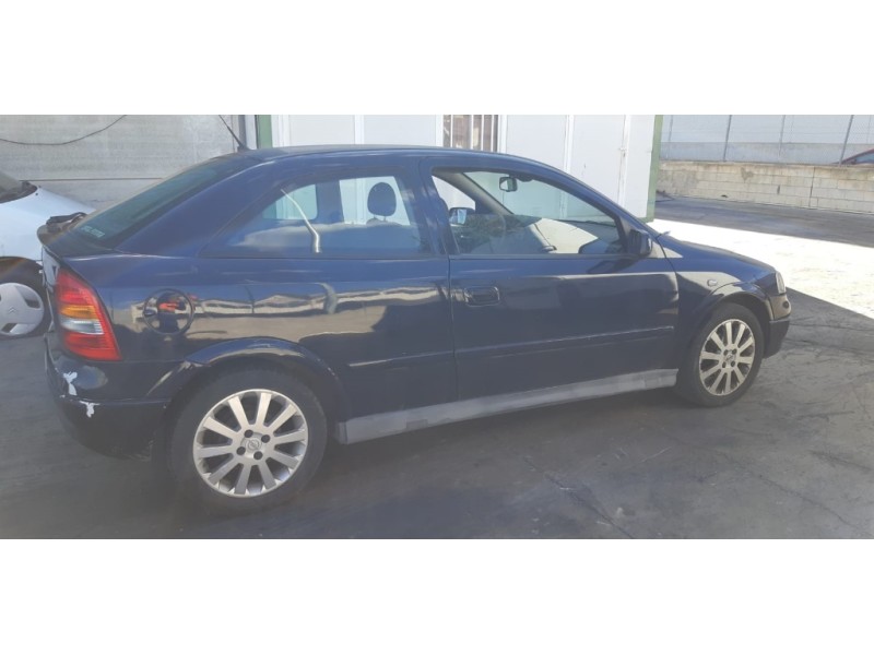 opel astra g berlina del año 2004