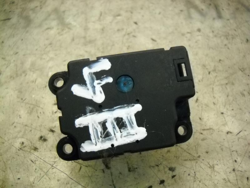 Recambio de motor apertura trampillas climatizador para nissan micra (k12e) acenta referencia OEM IAM   