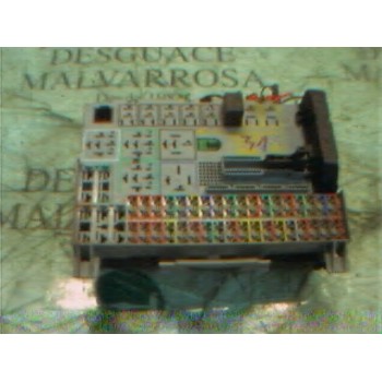 CAJA RELES / FUSIBLES 