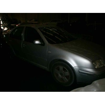 VOLKSWAGEN BORA BERLINA (1J2)