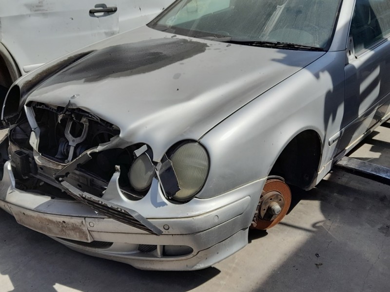 mercedes-benz clase clk (w208) coupe del año 2000