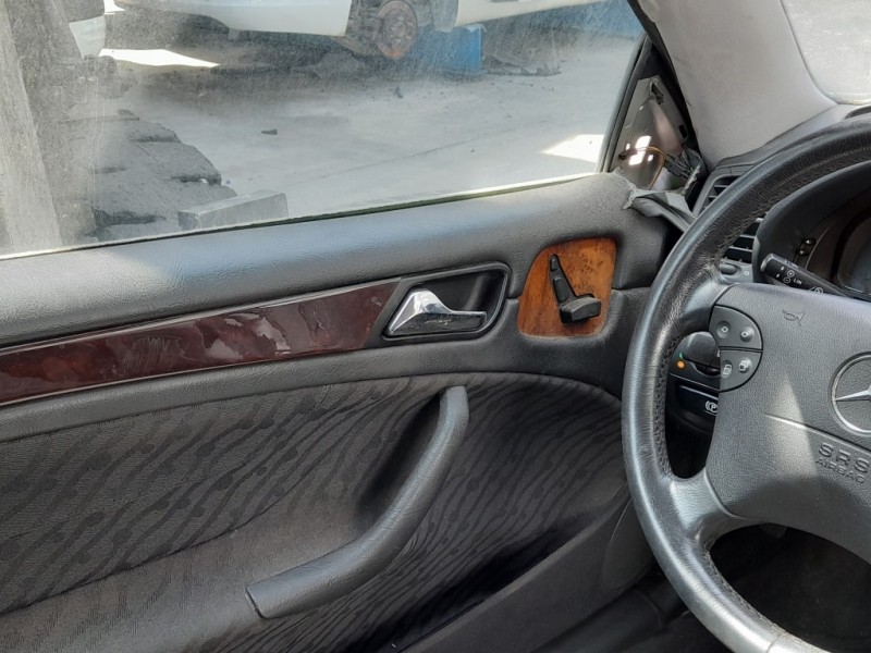 mercedes-benz clase clk (w208) coupe del año 2000