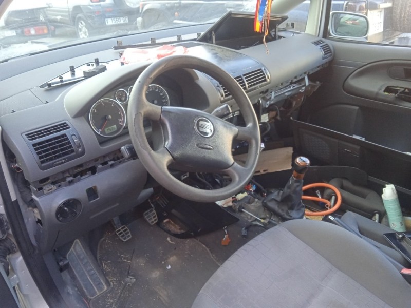 seat alhambra (7v9) del año 2005