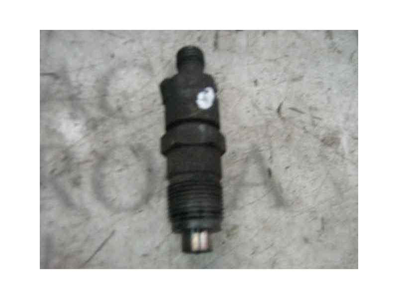 Recambio de inyector para nissan trade 100 referencia OEM IAM   