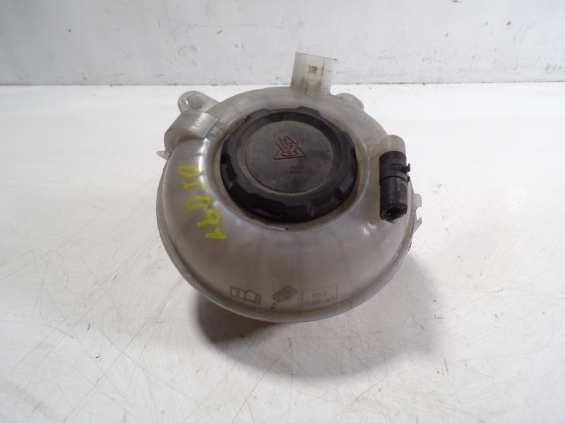 Recambio de deposito expansion para volkswagen golf vii lim. (bq1) 1.6 tdi referencia OEM IAM 5Q0121407G  