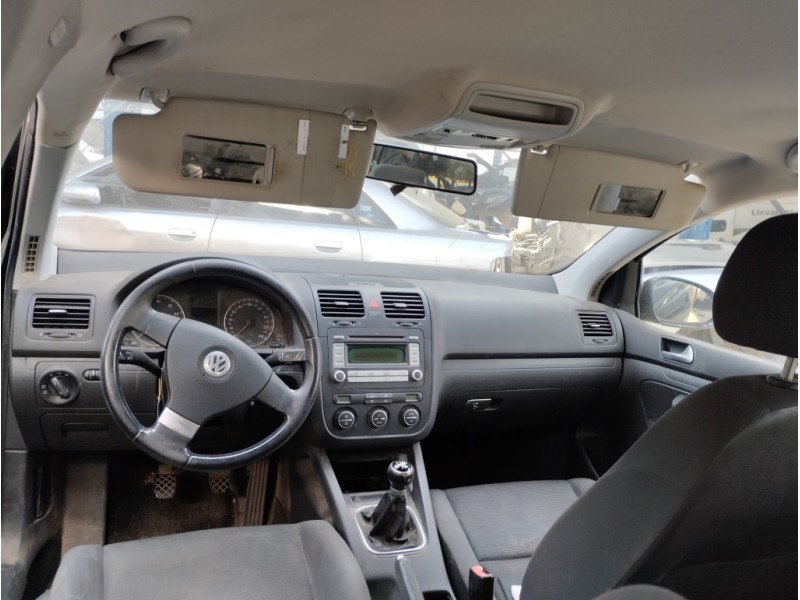 volkswagen golf v berlina (1k1) del año 2007