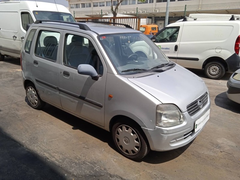 opel agila del año 2000