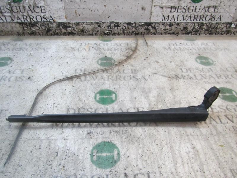 Recambio de brazo limpia delantero derecho para seat leon (1p1) reference referencia OEM IAM 1P0955410A1P9  