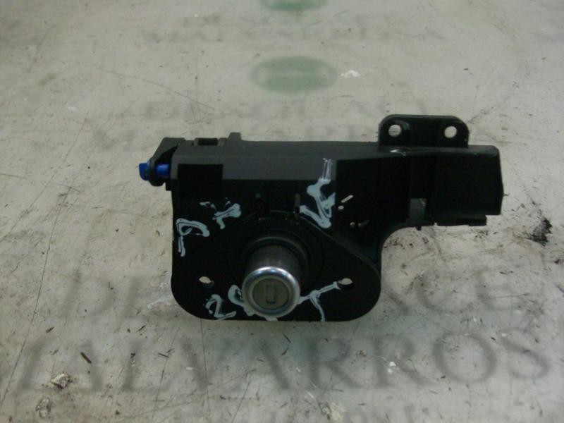 Recambio de maneta porton para opel corsa c enjoy referencia OEM IAM   