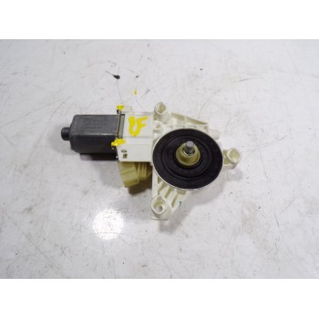 MOTOR ELEVALUNAS DELANTERO DERECHO A2518200842 A2518200842 