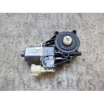 MOTOR ELEVALUNAS DELANTERO DERECHO 