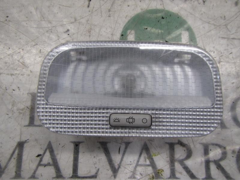 Recambio de piloto interior para peugeot 308 sw sport referencia OEM IAM   