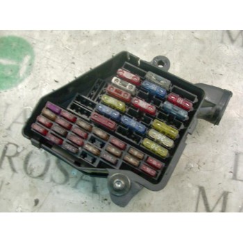 CAJA RELES / FUSIBLES 8D1941824 0615285 0615285